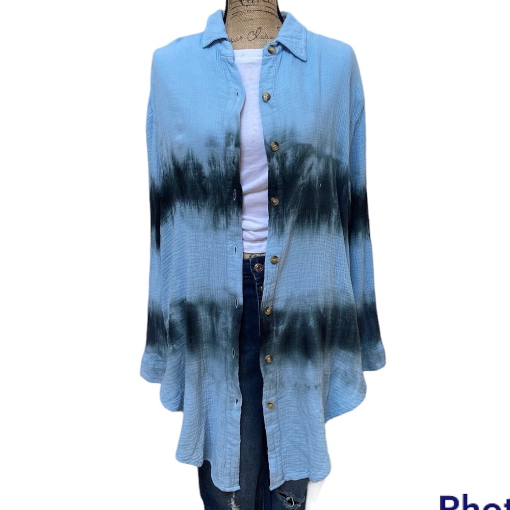 Davi & Dani blue/ gray tie dye button down oversized Long sleeve shacket